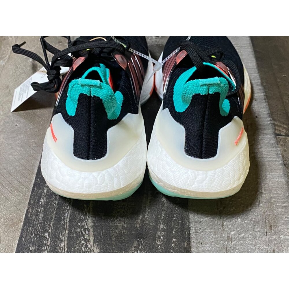 Adidas ULTRABOOST 22 J GIRL Big Kids SIZE 4 Sneaker cblack/turbo/mineus GY4516 - Picture 10 of 14